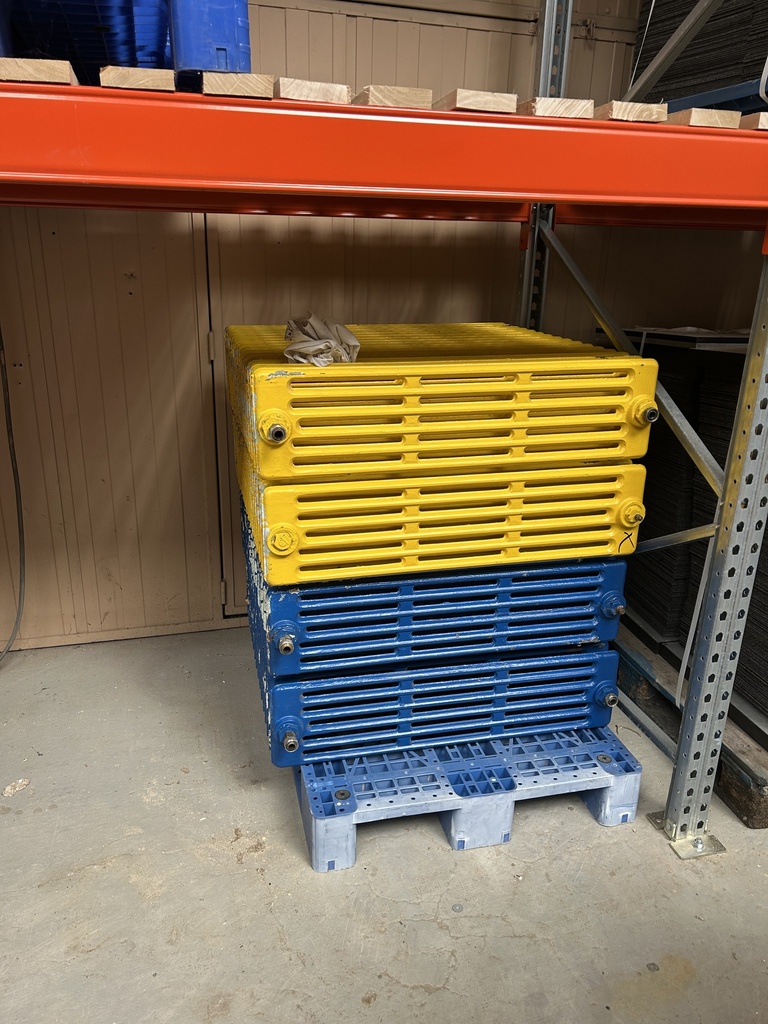 Radiateur fonte 100x88x23 6 colonnes 18 éléments