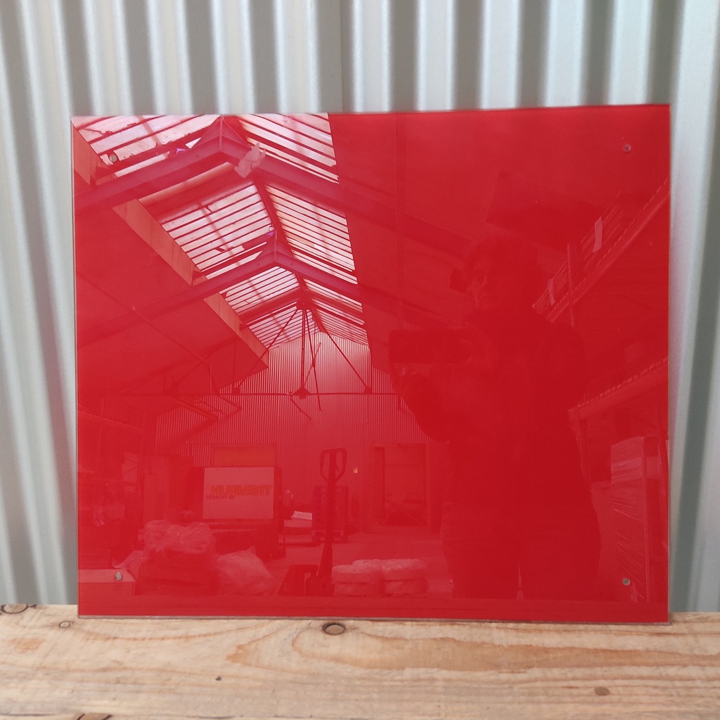 CREDENCE verre trempé laqué rouge