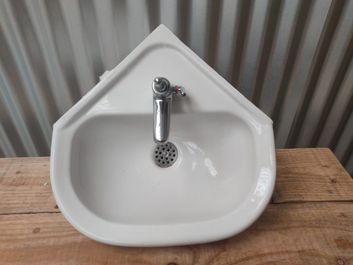 [9.3.428] Lave mains d'angle